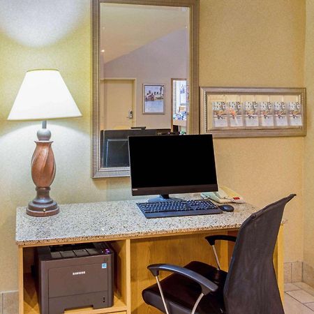 La Quinta By Wyndham Appleton College Avenue Hotel Екстериор снимка
