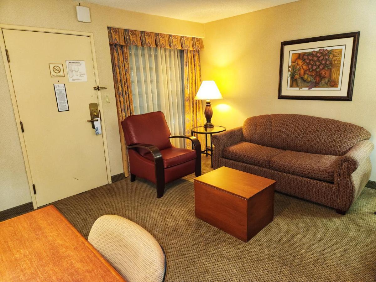 La Quinta By Wyndham Appleton College Avenue Hotel Екстериор снимка