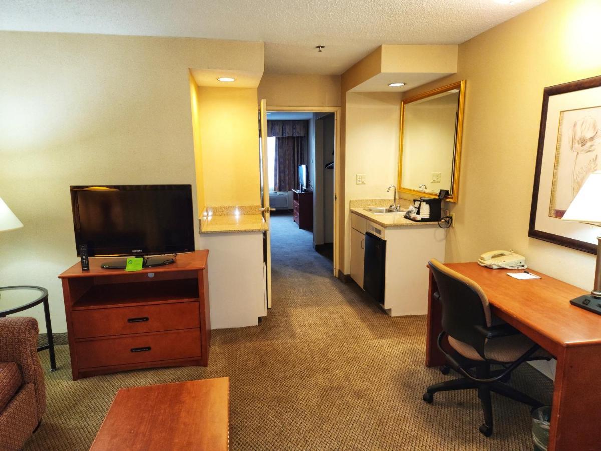 La Quinta By Wyndham Appleton College Avenue Hotel Екстериор снимка