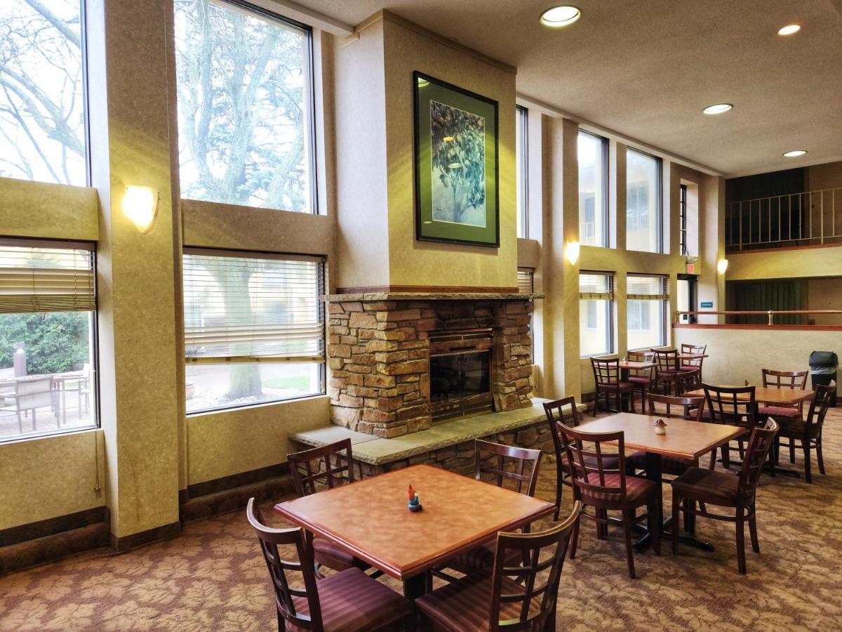 La Quinta By Wyndham Appleton College Avenue Hotel Екстериор снимка