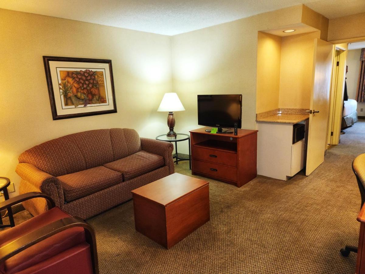 La Quinta By Wyndham Appleton College Avenue Hotel Екстериор снимка
