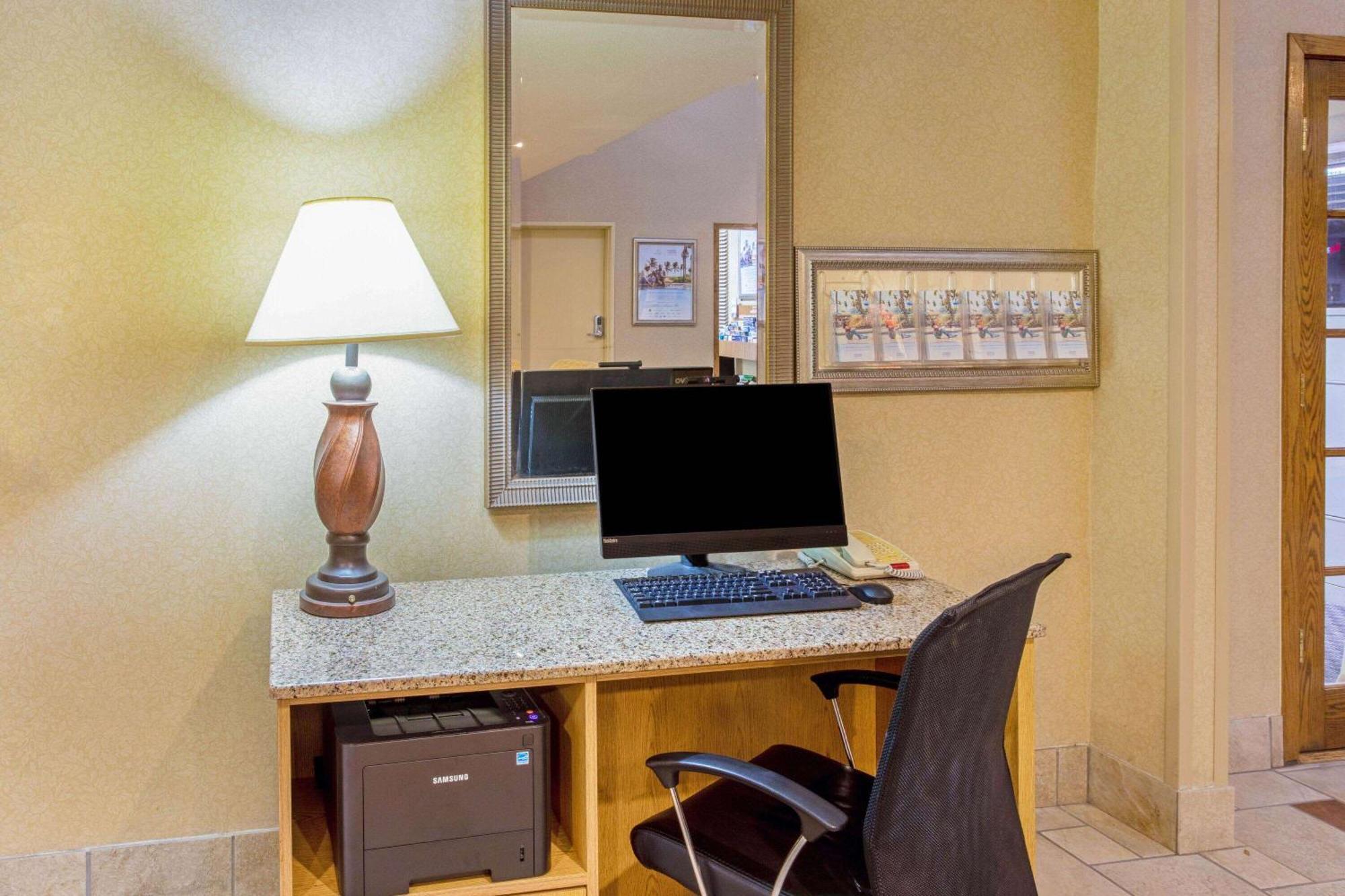La Quinta By Wyndham Appleton College Avenue Hotel Екстериор снимка
