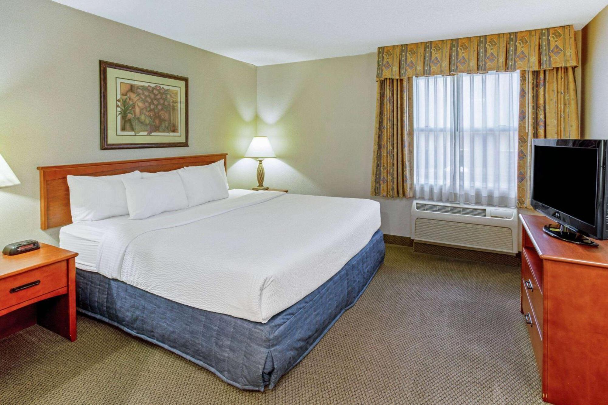 La Quinta By Wyndham Appleton College Avenue Hotel Екстериор снимка