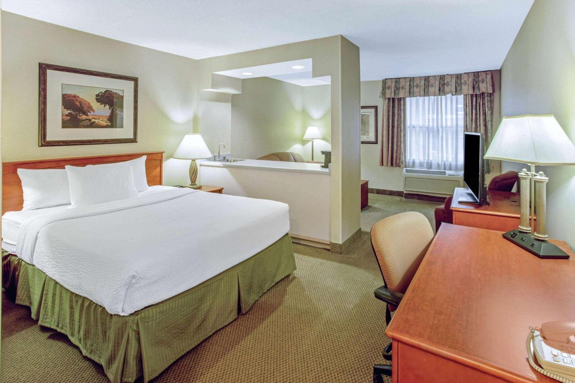 La Quinta By Wyndham Appleton College Avenue Hotel Екстериор снимка
